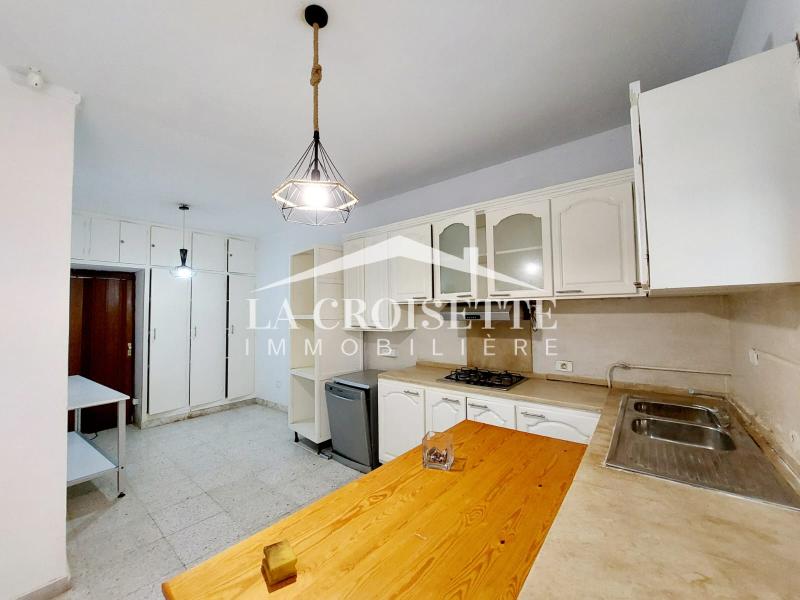 Villa S+4 à La Marsa